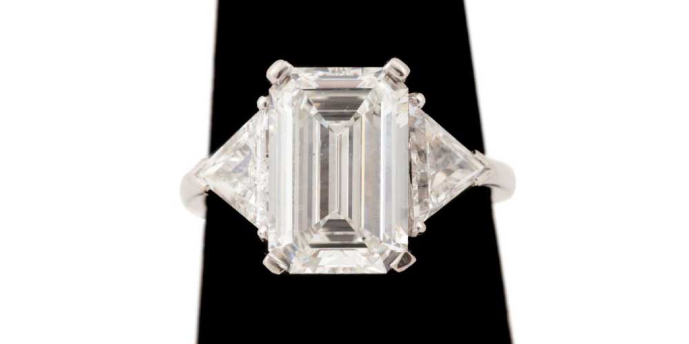diamond engagement ring